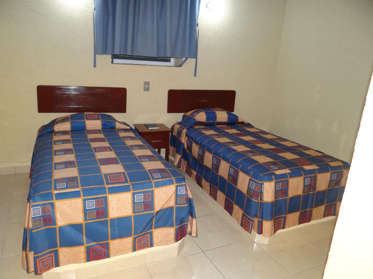Hotel Bravo Tepic Εξωτερικό φωτογραφία